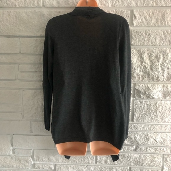 Asymmetrical Jacob Cardigan - Picture 4 of 6